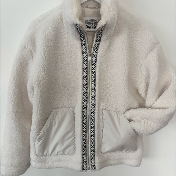Levi's Sherpa Jacket with Patterned Trim | Size small - Picture 4 of 9